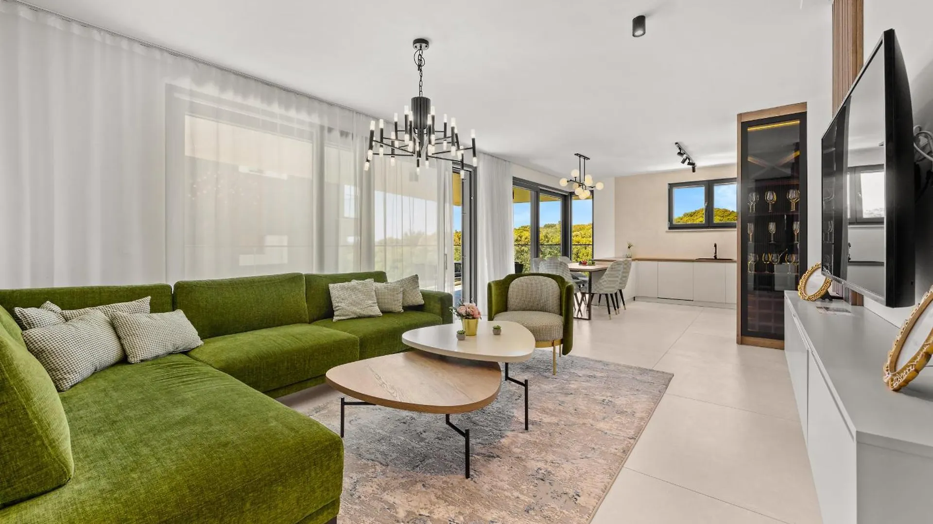 Luxury Seaside Apartments ザダル