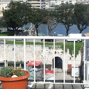 Old Town Ii Apartman